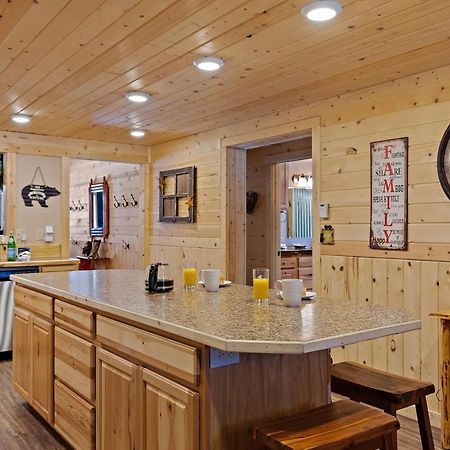 Huckleberry Hollow By Kabino Hot Tub Firepit Ps2 Satellite Grill Wifi Golf Course アイランド・パーク エクステリア 写真