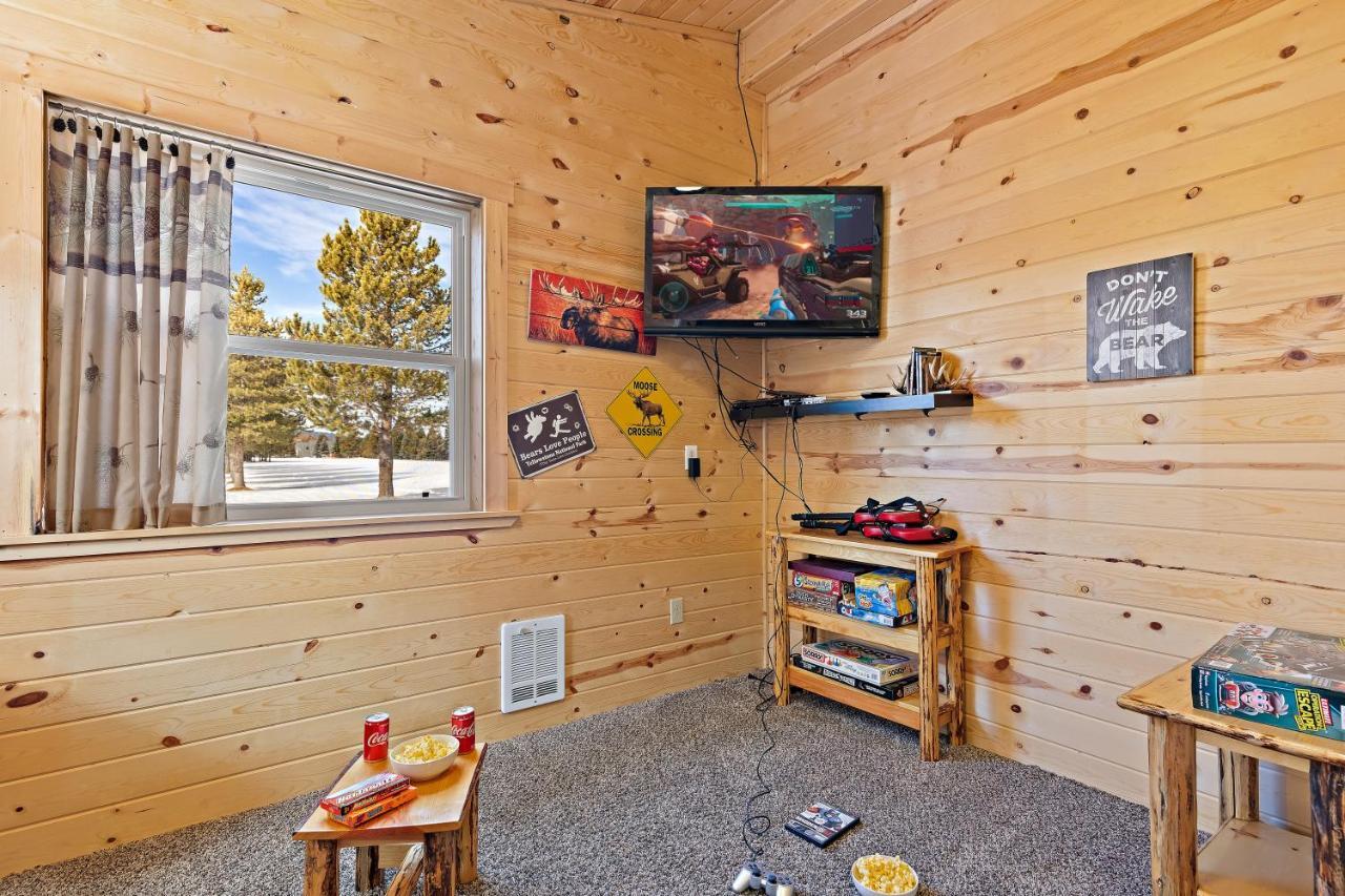 Huckleberry Hollow By Kabino Hot Tub Firepit Ps2 Satellite Grill Wifi Golf Course アイランド・パーク エクステリア 写真